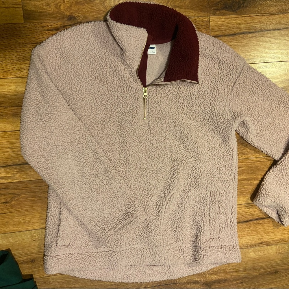 Cozy Pink Sherpa Pullover with Burgundy Collar
